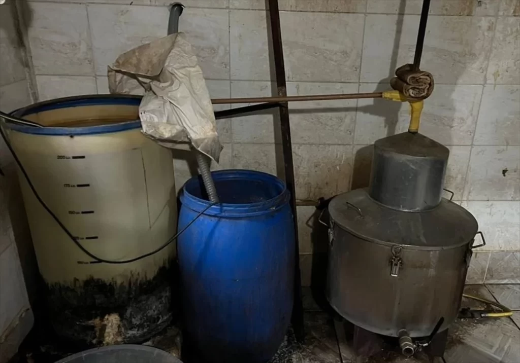 Bursa’da 5 Ton Sahte İçki Ele Geçirildi, Bir Şüpheli Yakalandı