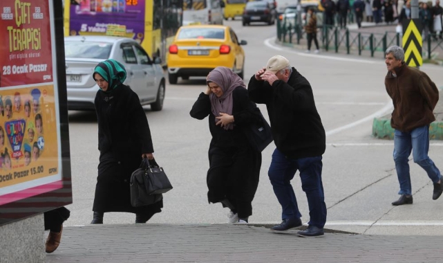 Bursa’da lodos etkili oluyor