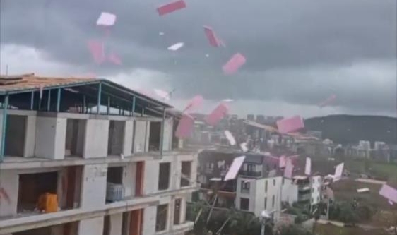 Bursa’da lodos hayatı felç etti