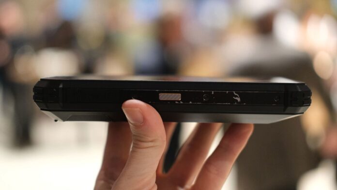 28,000 mAh bataryalı akıllı telefon MWC 2024’te tanıtıldı!