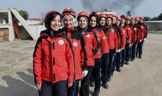 Hem belediyede çalışıyor hem hayat kurtarıyorlar
