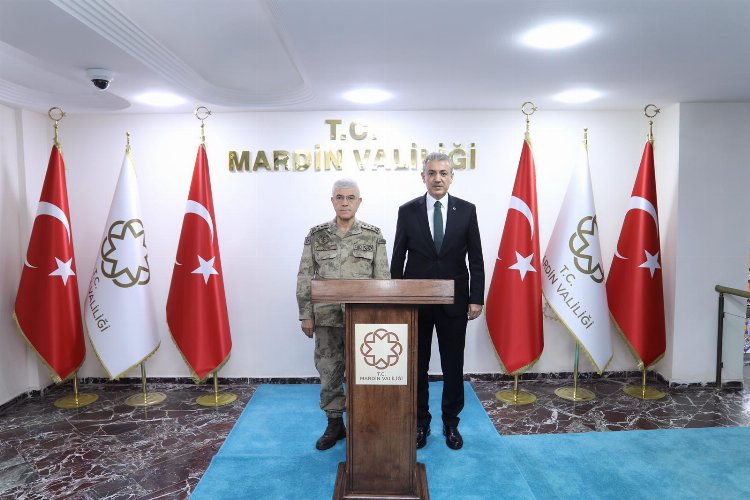Jandarma Genel Komutanı Orgeneral Arif Çetin Mardin'de Jandarma Genel Komutanı Orgeneral Arif Çetin Mardin'de