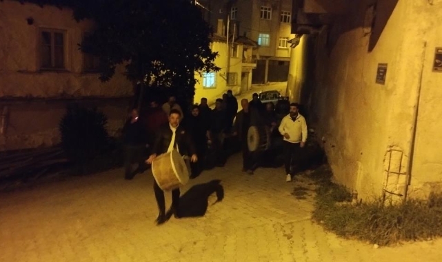 Köy gençlerinden eğlenceli sahur