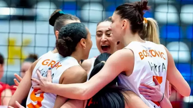 VakıfBank’ı deviren Eczacıbaşı Dynavit finale yükseldi!