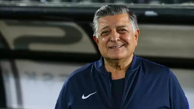 Yılmaz Vural’dan Süper Lig devine: ”Bu saatten sonra şampiyon olsan ne olur?”