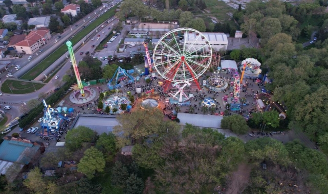 Bayram harçlıklarını alan çocuklar Lunapark’a akın etti