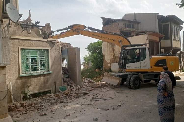 Bursa Osmangazi’de metruk bina talimatı