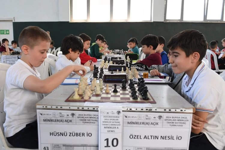 Osmangazi’de öğrenciler ödüllendirildi