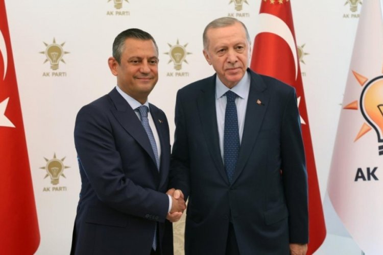 Özel, partilere bayram tebriği gönderdi