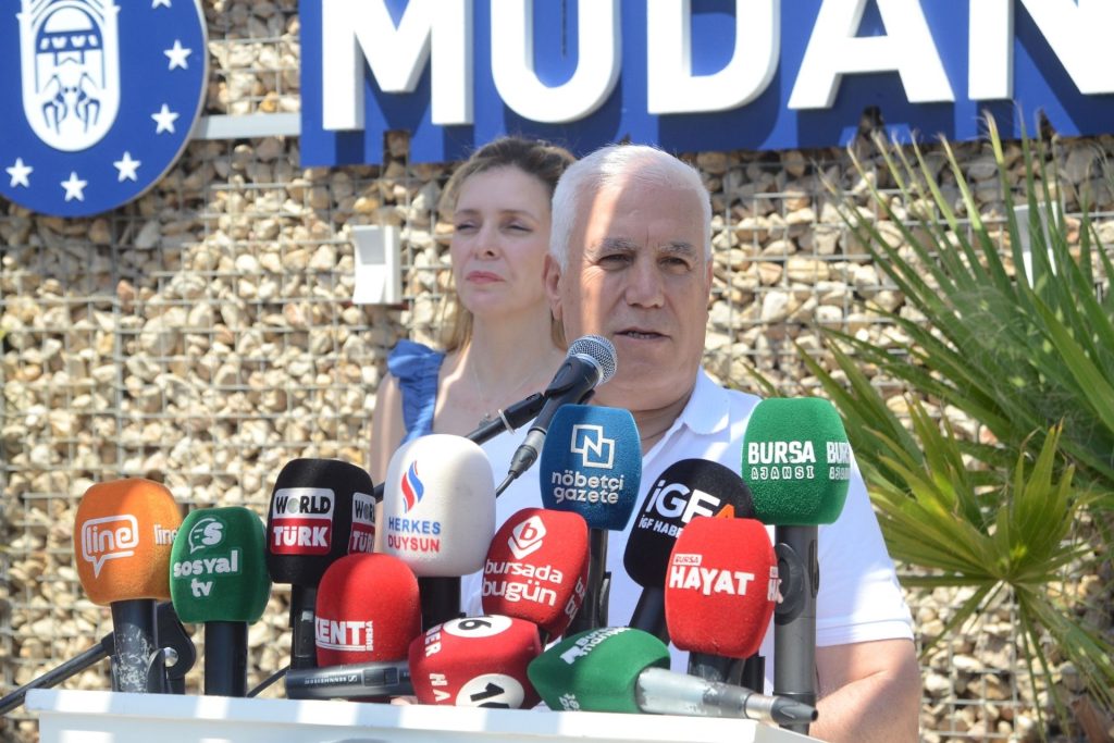 Mudanya Plajı hizmete açıldı