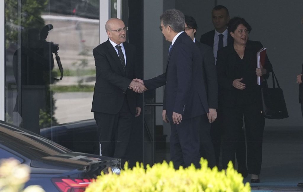 Bakan Şimşek suskunluğunu bozdu