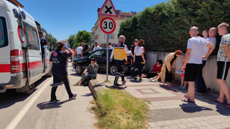 Bursa’da SUV araç ile otomobil çarpıştı