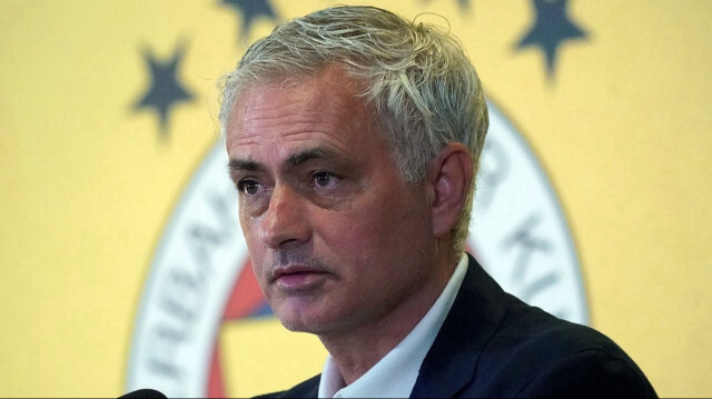 Fenerbahçe sil baştan: Jose Mourinho 9 oyuncunun biletini kesti