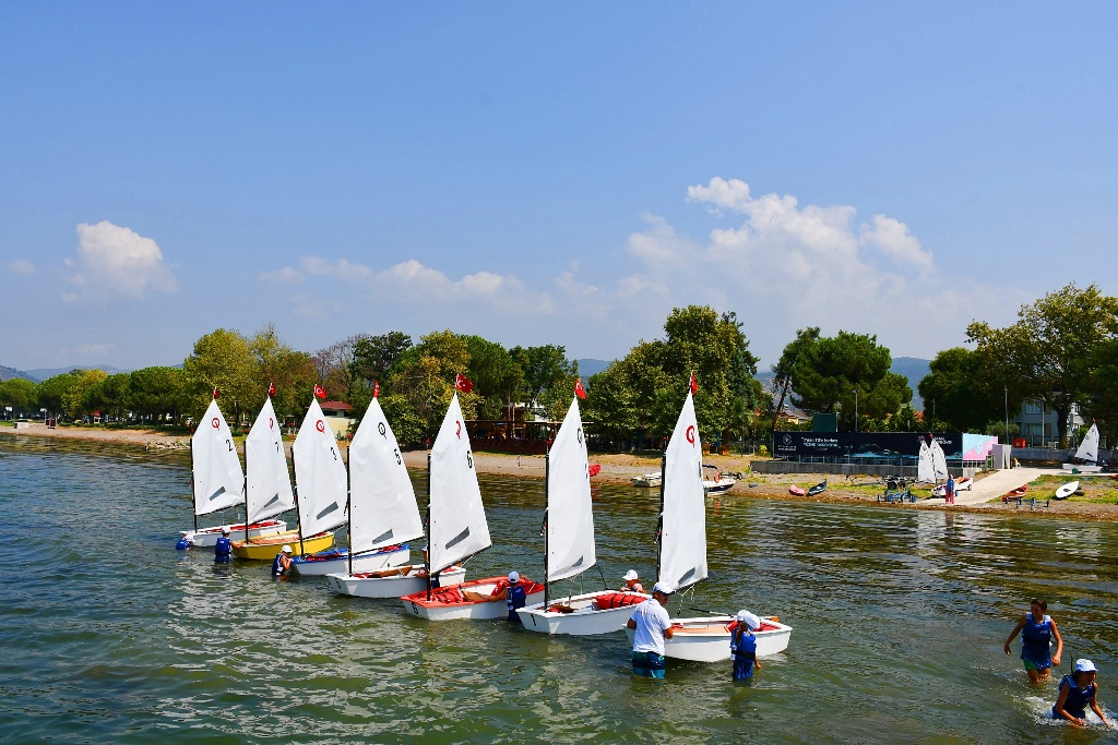 İznik’te yaz spor okulları heyecanı