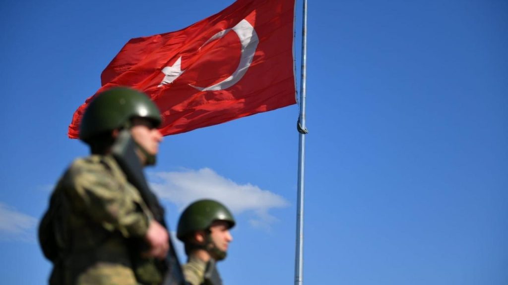 MSB duyurdu: 5 FETÖ’cü sınırda yakalandı!