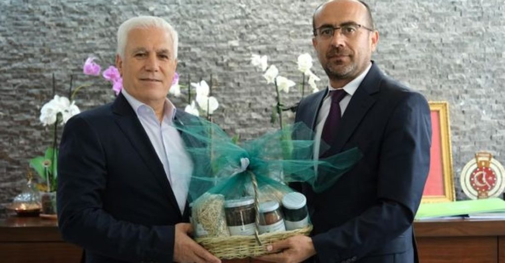 Mustafa Bozbey’den ziyaret