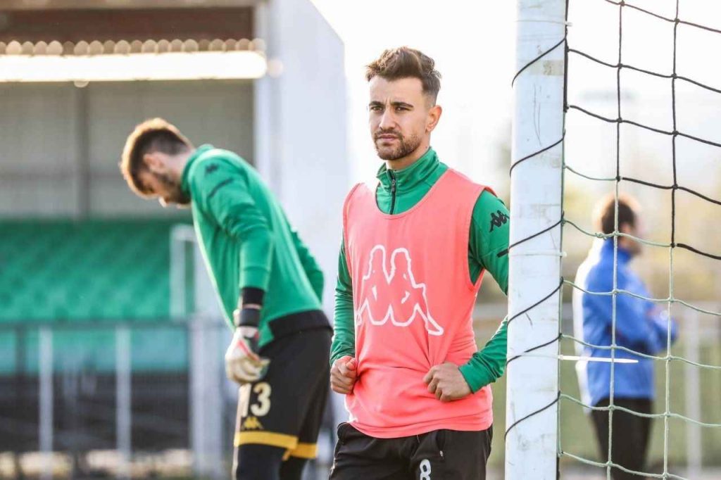 Bursaspor transfer çalışmalarına devam ediyor