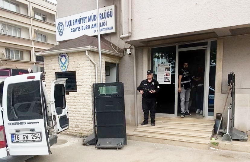 Mustafakemalpaşa’da düğünde kan aktı