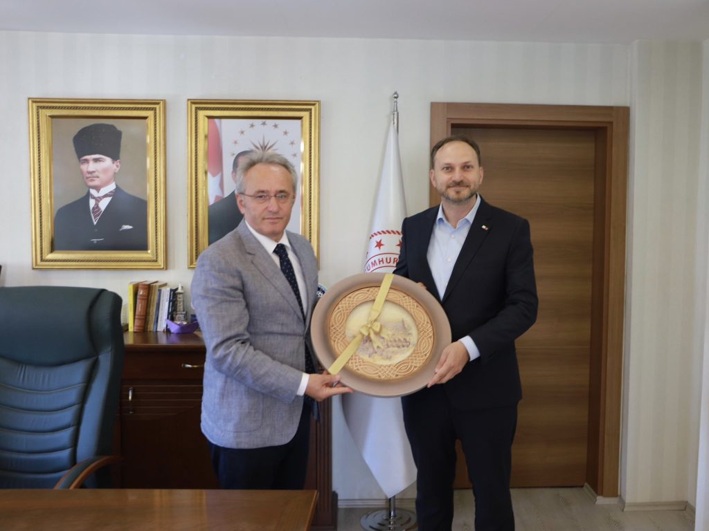 Yeşilay Başkanı’ndan İl Millî Eğitim Müdürü’ne ziyaret