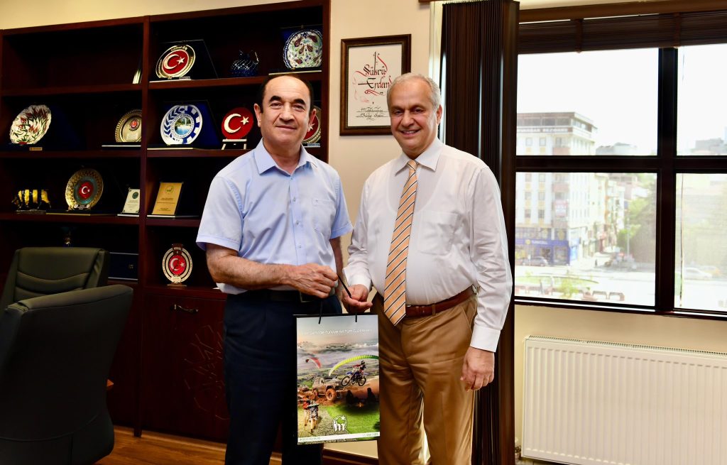 Şükrü Erdem’den kaymakama ziyaret