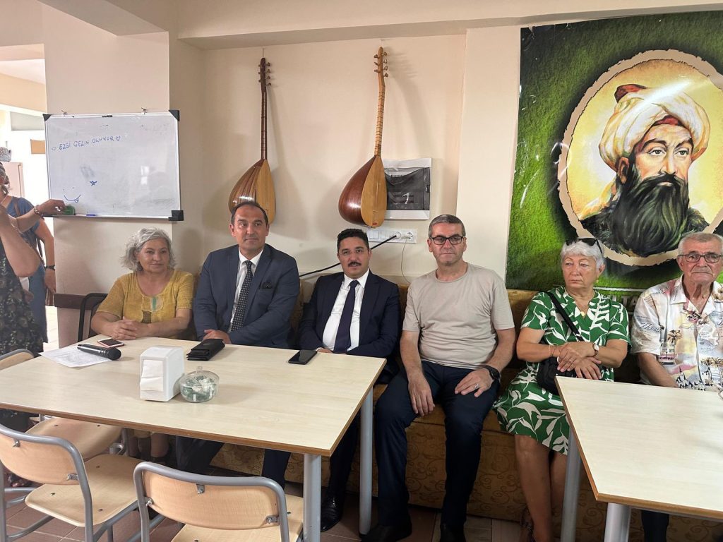 Ayhan Terzi aşure programına katıldı