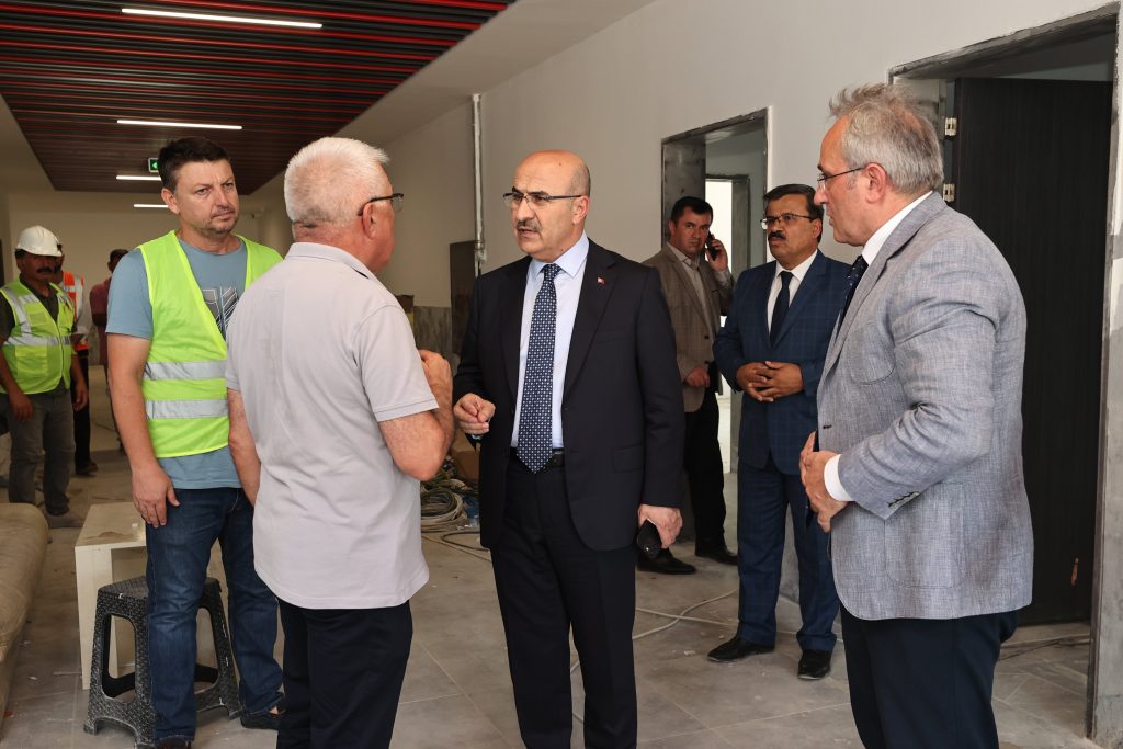 Vali Demirtaş’tan Samanlı Sosyal Bilimler Lisesi’ne inceleme