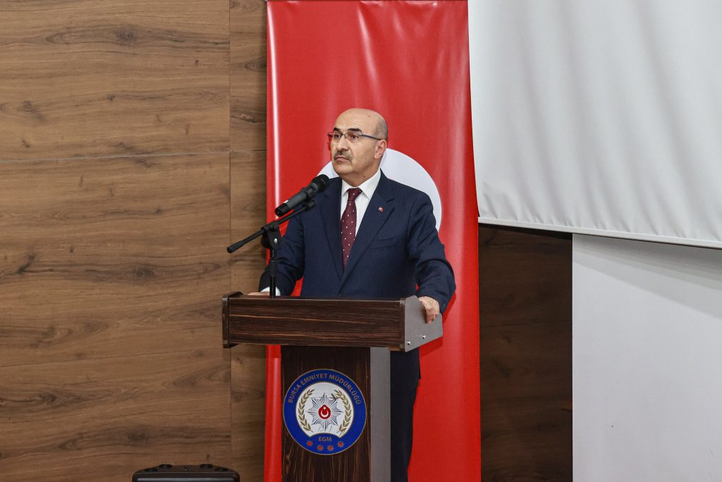 Vali Demirtaş, Bursa İl Emniyet Müdürlüğü ödül törenine katıldı