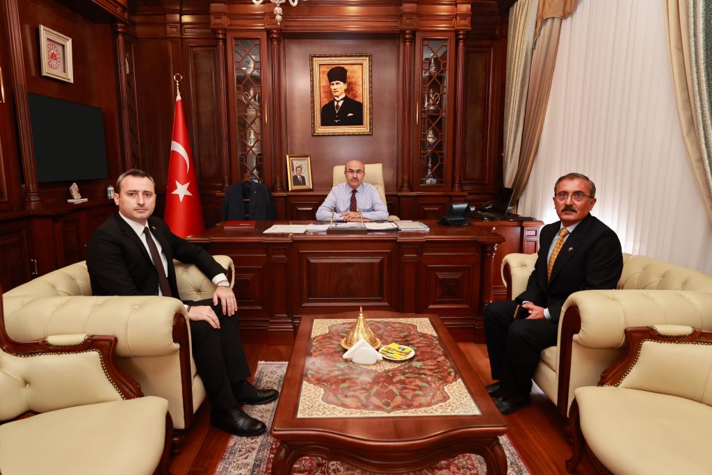 Emekli Albay Levend Üzüm ve Habib Kaya’dan Vali Demirtaş’a ziyaret