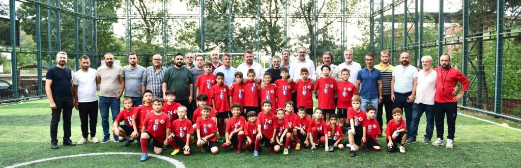 Kestel’de futbol okulu açıldı