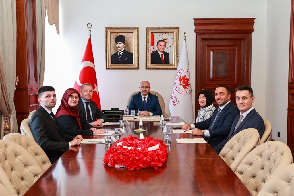 Aile sağlığı merkezi ve 112 Acil sağlık istasyonu protokolü imzalandı