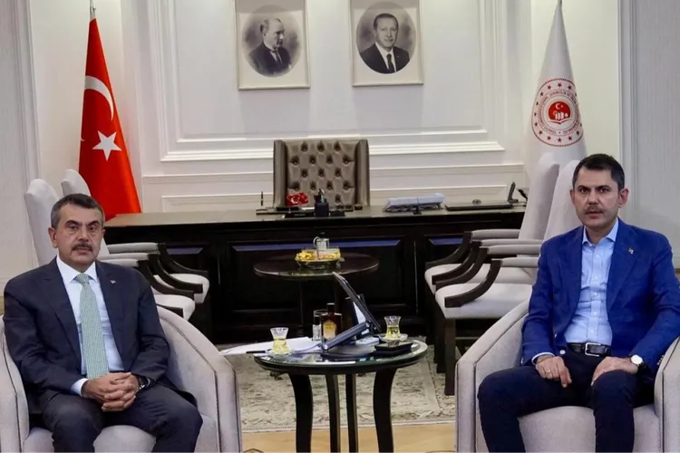 Bakan Tekin’den iki yeni Bakan’a ‘hayırlı olsun’ ziyareti