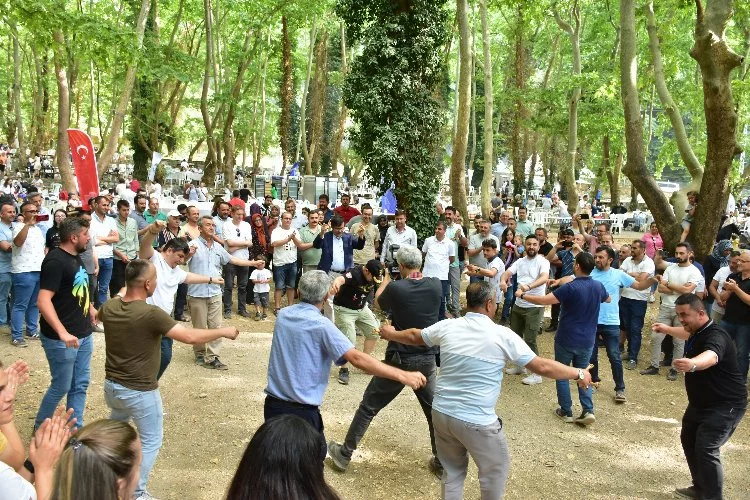 Burulaş ailesi piknikte buluştu