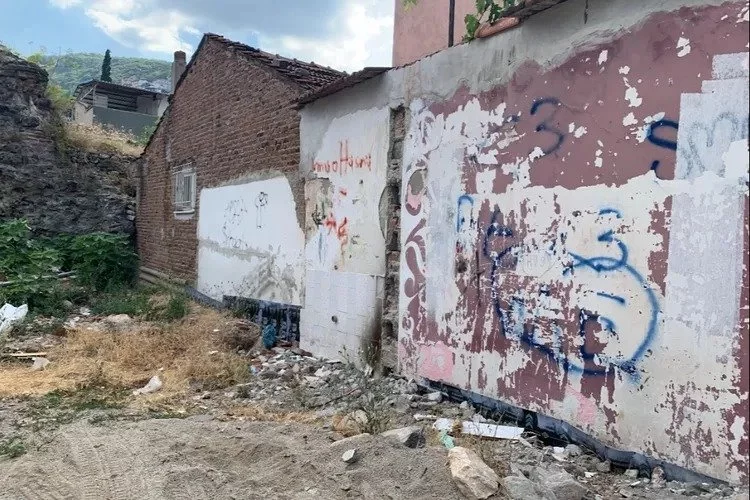 Pınarbaşı Mahallesindeki eski evler dikkat çekiyor