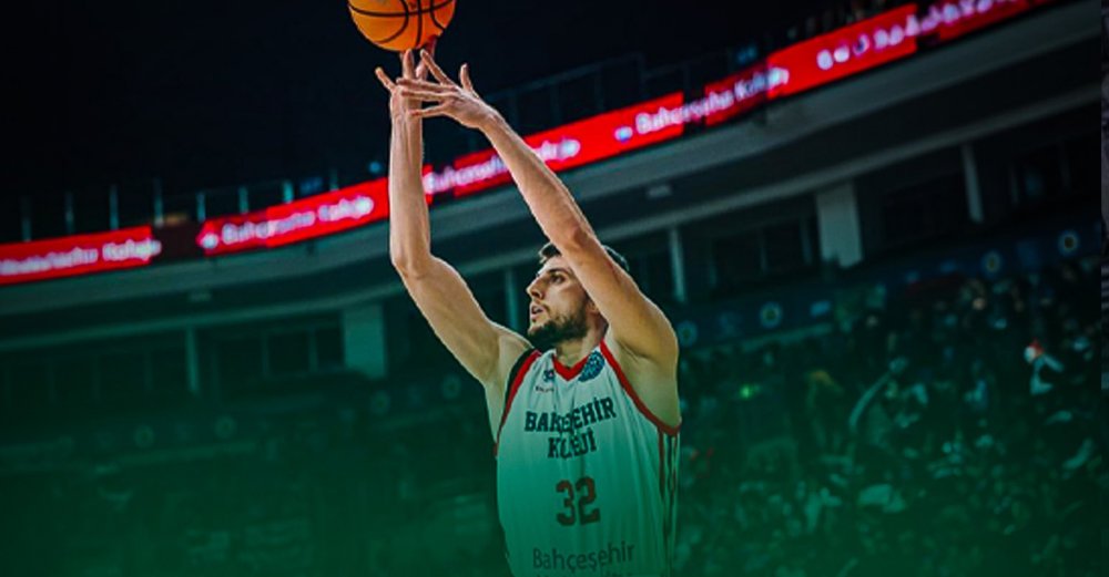 Bursaspor’un yeni transferi Berkay Candan