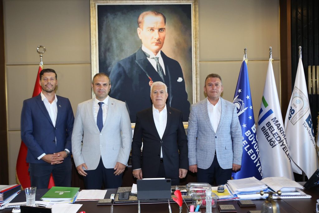 Mustafa Bozbey, Bilecik Bayırköy Belediye Başkanı Aykut Dilsiz’i ağırladı