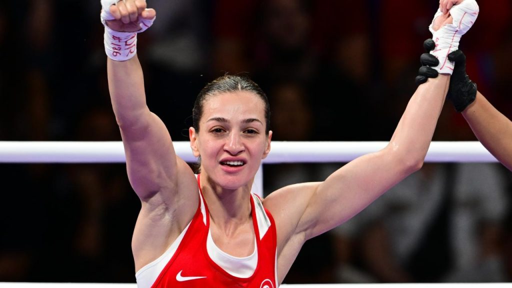 Buse Naz Çakıroğlu, Olimpiyat ikincisi