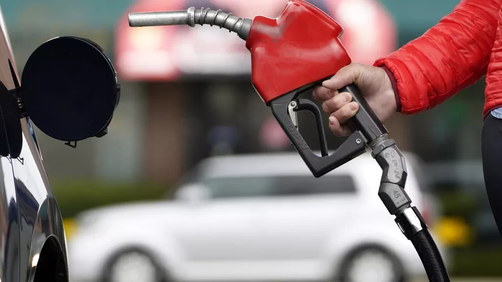 Benzine yine zam geldi!
