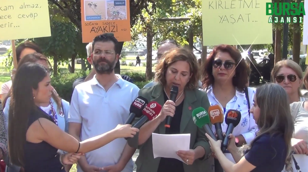 CHP Nilüfer İlçe Kadın Kolları Başkanlığı’ndan çevre kirliliği basın açıklaması