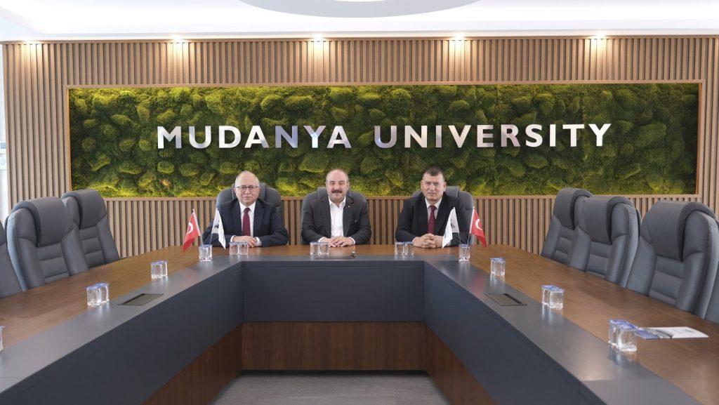 Mustafa Varank’tan Mudanya Üniversitesi’ne ziyaret
