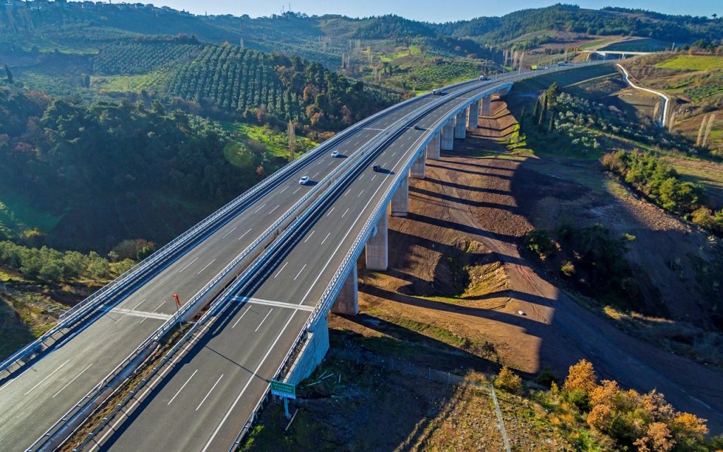 Gebze-İzmir Otoyolu devredildi