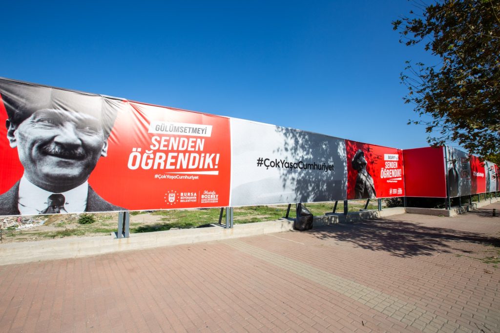 Bursa’yı, Cumhuriyet coşkusu sardı