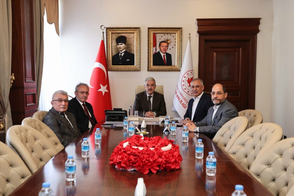 Yeni okul binası için Bursa Valiliği’nde protokol imzalandı