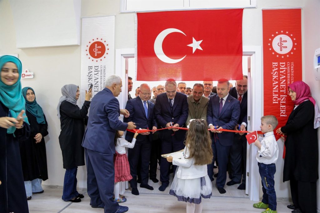 Vali Ayyıldız, Kur’an Kursu açılış törenine katıldı