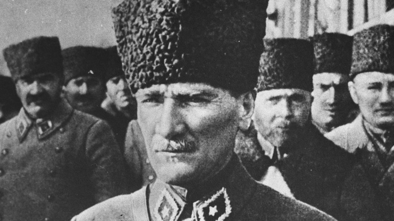 Büyük Önder Atatürk 86 yıl önce aramızdan ayrıldı