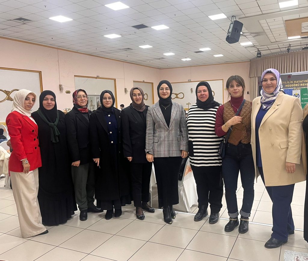 Sevgiye Koşanlar İlim Kültür Derneği: “Her kadın kendi mimarıdır”