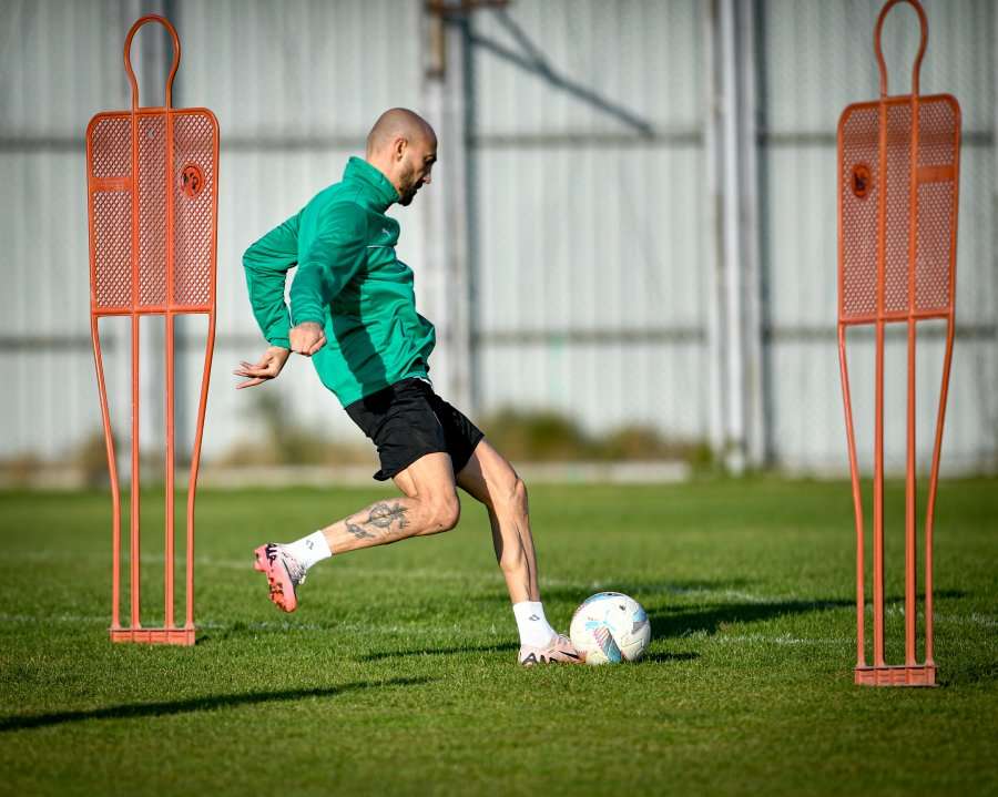 Bursaspor, Bornova 1877 maçı hazırlıklarına başladı