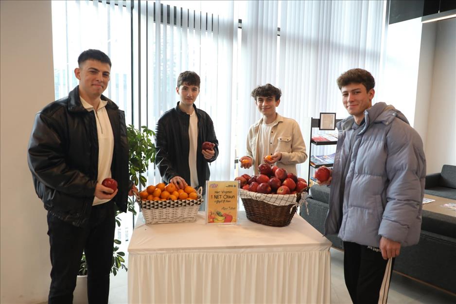 Nöbetçi kitaphanelerde bol vitaminli ikram