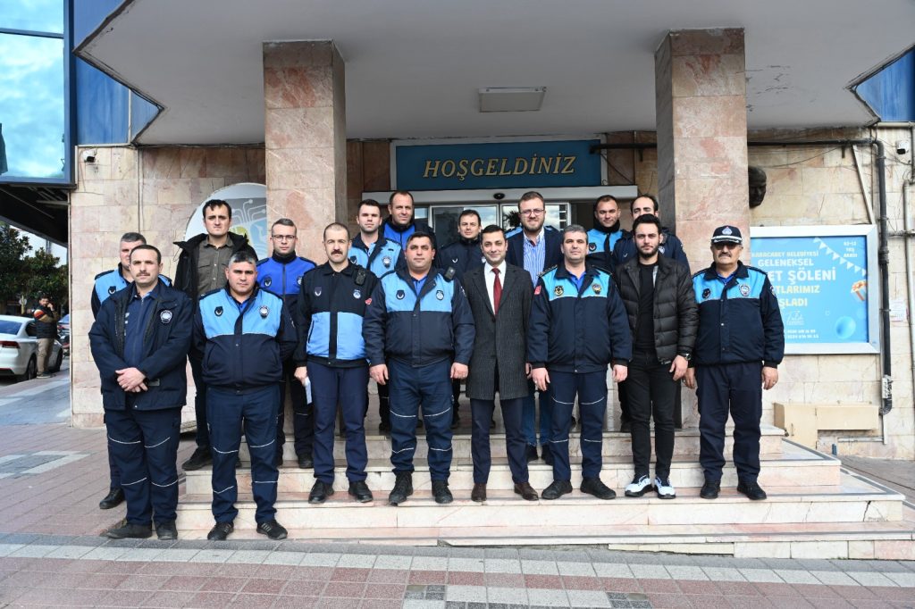 Karacabey Belediyesi’nden kaldırım işgali denetimi