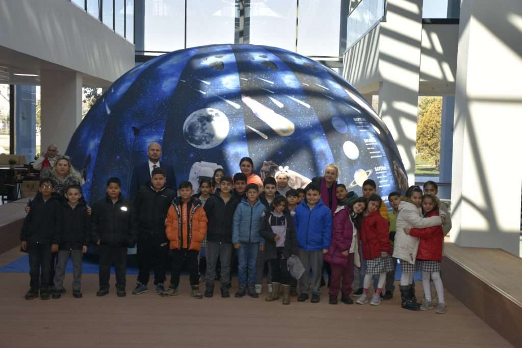 Karacabey Belediyesi’nden öğrencilere uzay etkinliği