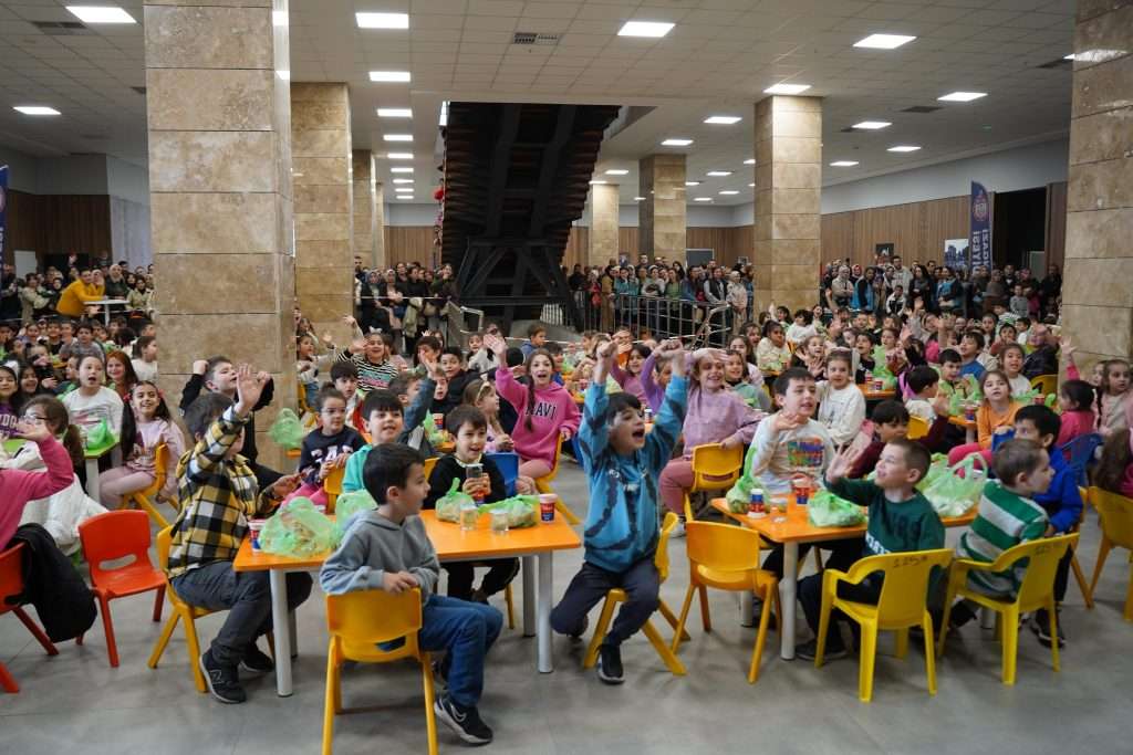 Orhangazi Belediyesi’nden çocuklara özel tekne orucu iftarı